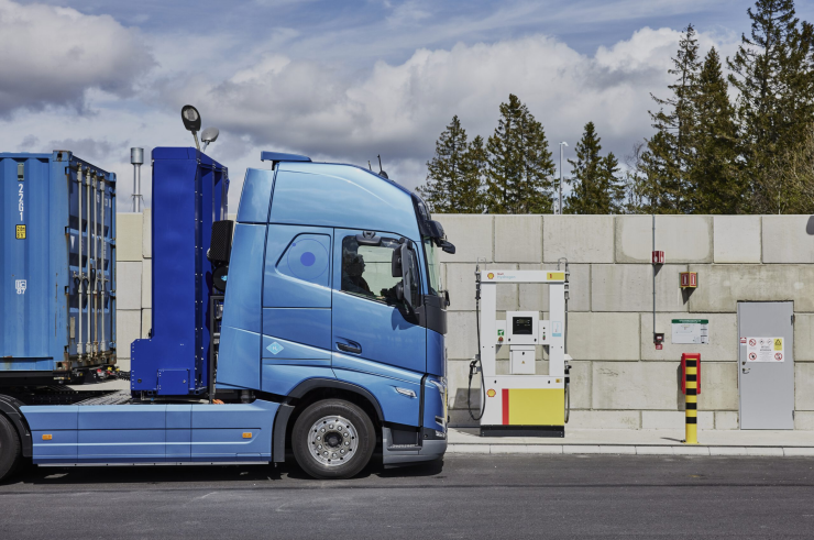 h2accelerate hydrogen trucking