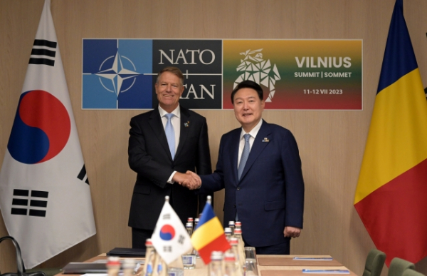 Președintele Yun promovează lanțurile NATO de aprovizionare cu semiconductori, vehicule electrice și baterii și hidrogenul verde