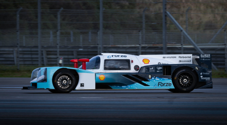 hydrogen racing car airborne